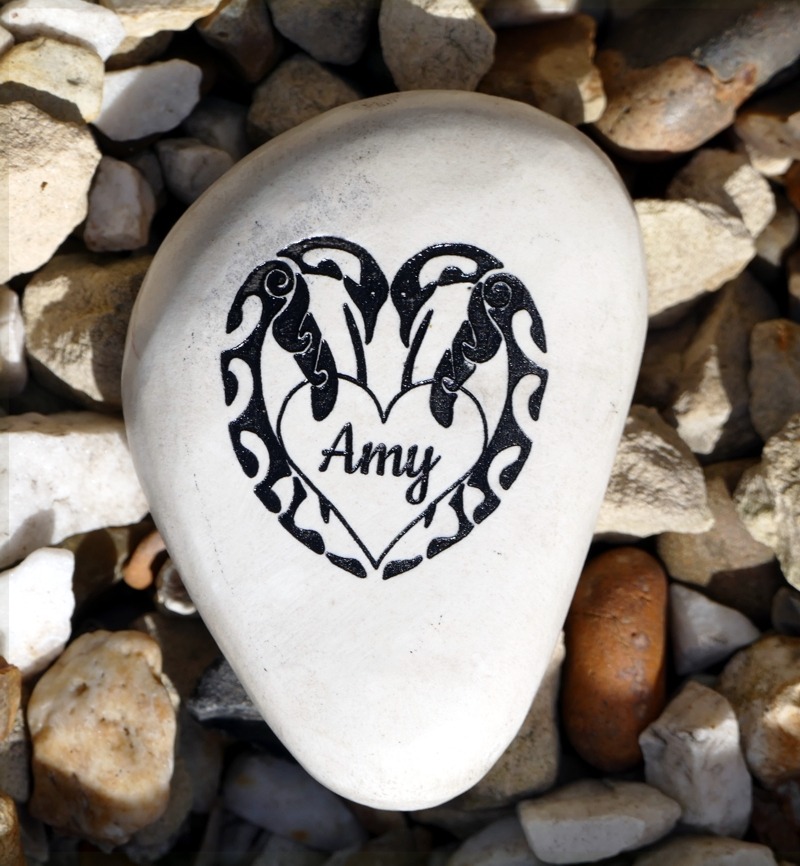 Deluxe Engraved Penguin Pebble - Image 5