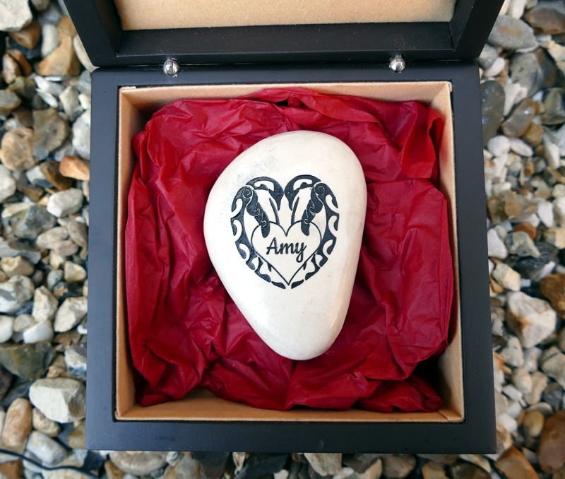 Deluxe Engraved Penguin Pebble - Image 6